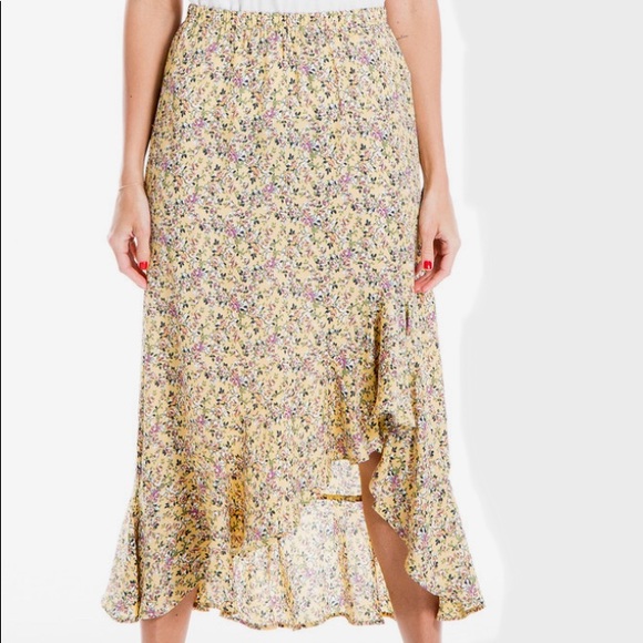 Max Studio Dresses & Skirts - Max studio asymmetrical skirt floral print sz M